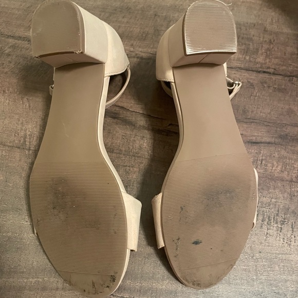 Nude Heels size 3.5 - Picture 6 of 6